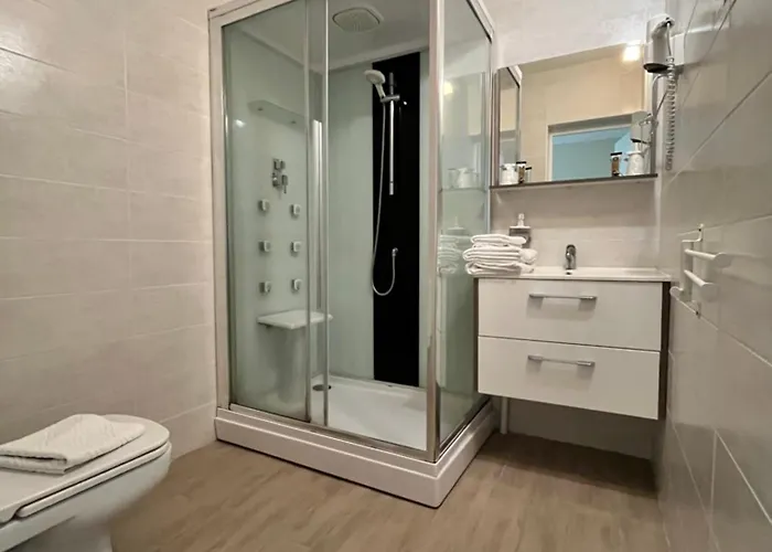 L'art Vin Hotel Saint-Aigulin